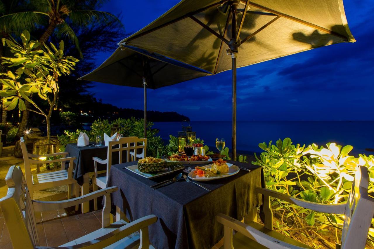 Moracea By Khao Lak Resort Dış mekan fotoğraf The Deck Restaurant