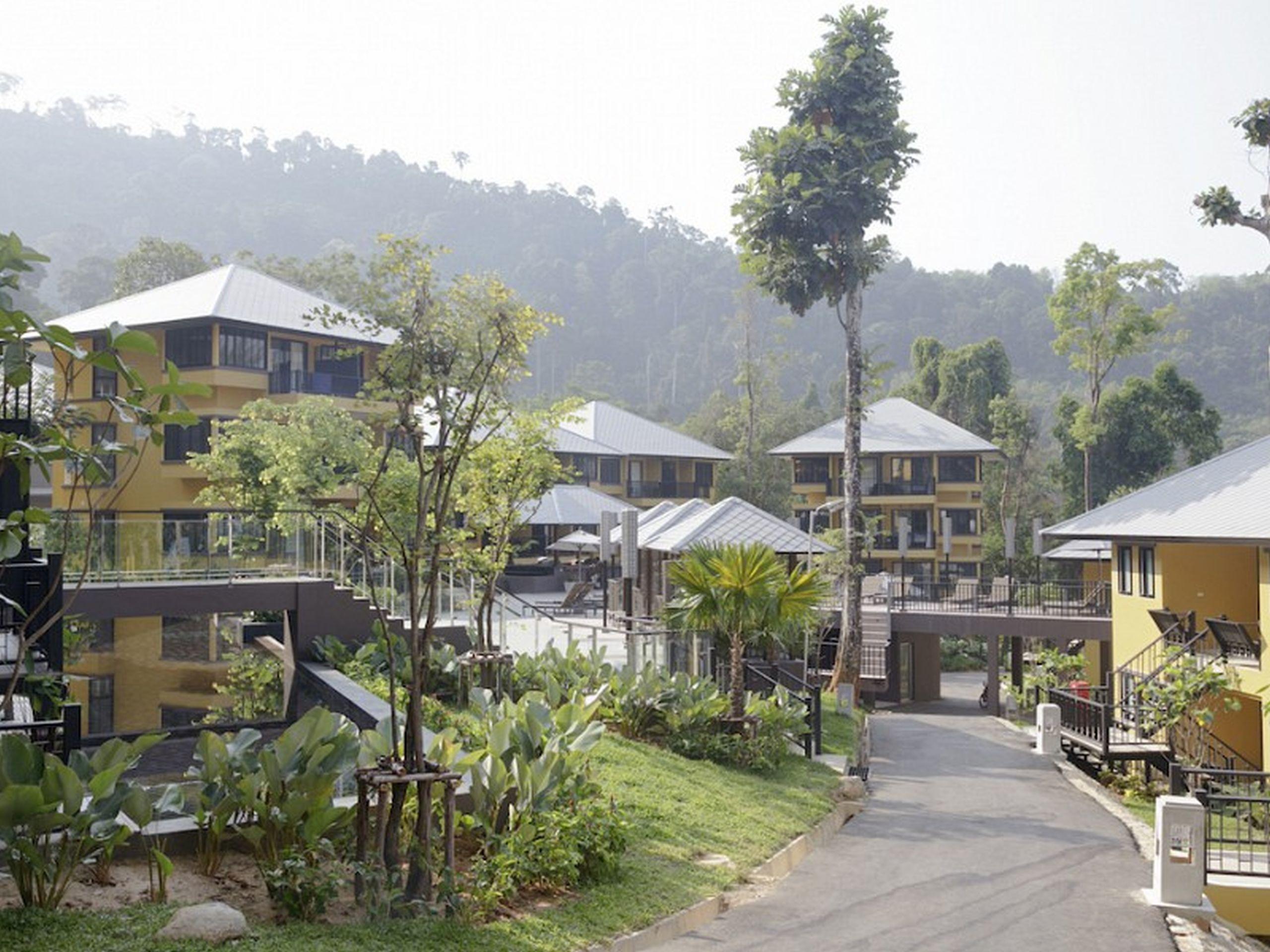 Moracea By Khao Lak Resort Dış mekan fotoğraf The Village