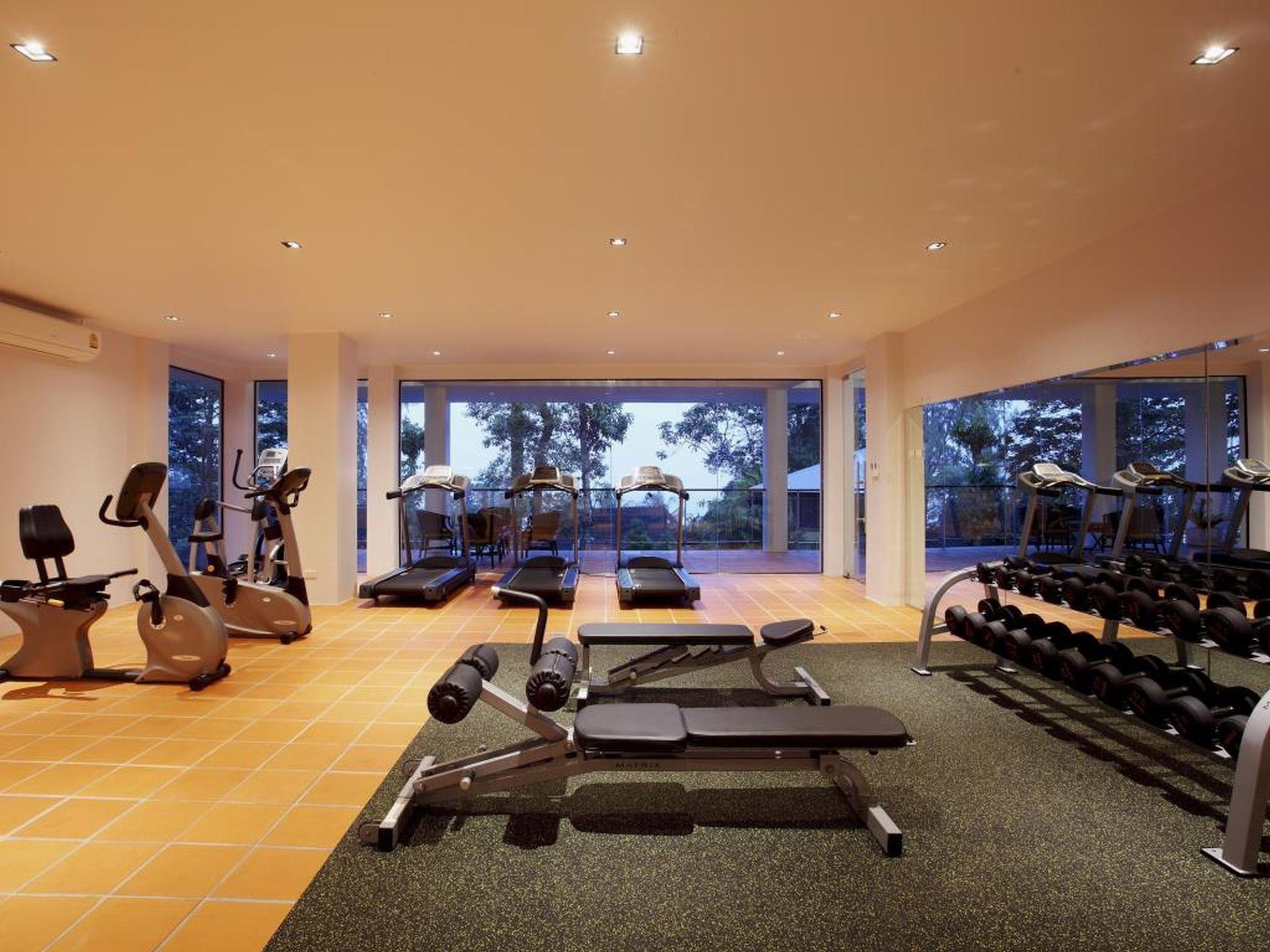 Moracea By Khao Lak Resort Dış mekan fotoğraf The gym at the hotel