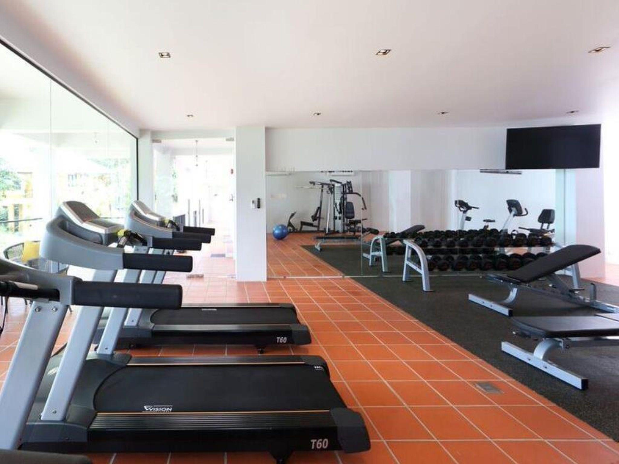 Moracea By Khao Lak Resort Dış mekan fotoğraf The gym at the hotel